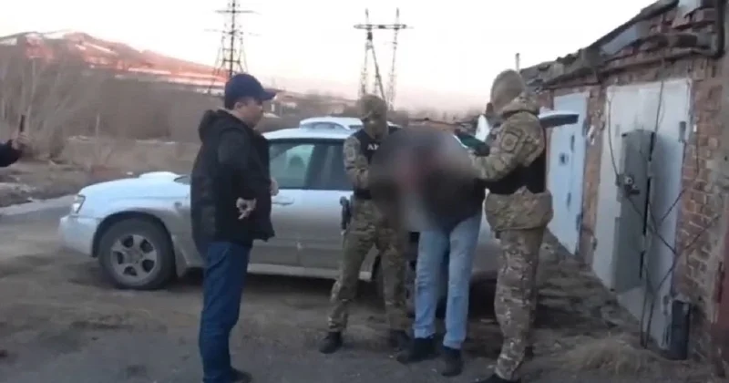 Спецоперация на востоке Казахстана: задержание провели после безотлагательного обыска