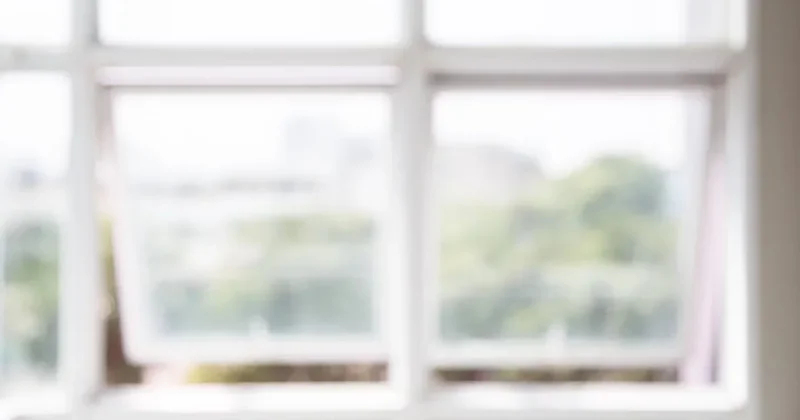 Ребёнок выпал из окна и погиб в Астане