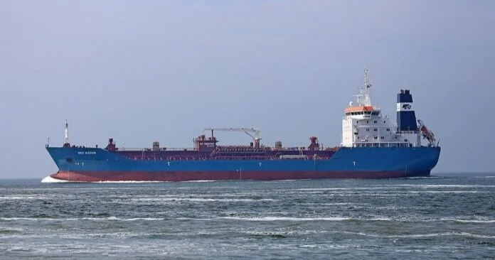 АҚШ пен Иранның Ормуз бұғазындағы кикілжіңіне байланысты мұнай бағасы көтеріліп жатыр