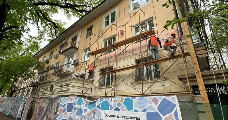 В акимате Алматы рассказали подробности программы реновации фасадов