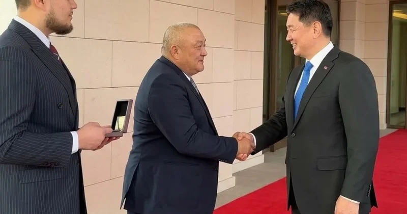 Президент Монголии неожиданно назначил встречу с блогером из Астаны