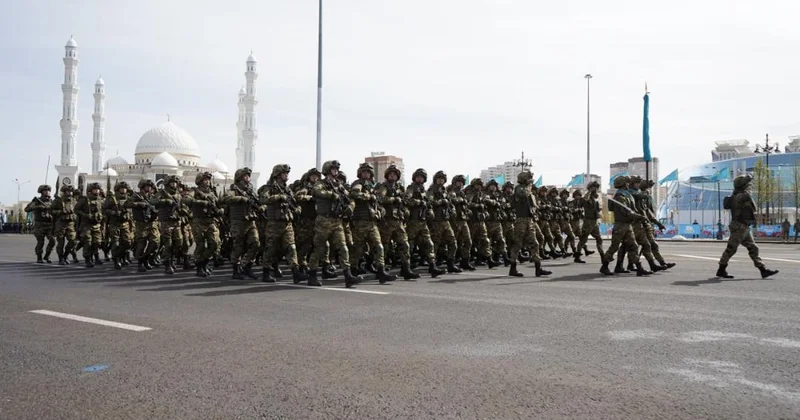 21 сәуір Құрлық әскерлерінің құрылған күні