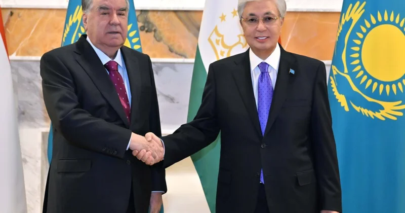 Токаев встретился с Эмомали Рахмоном в Астане