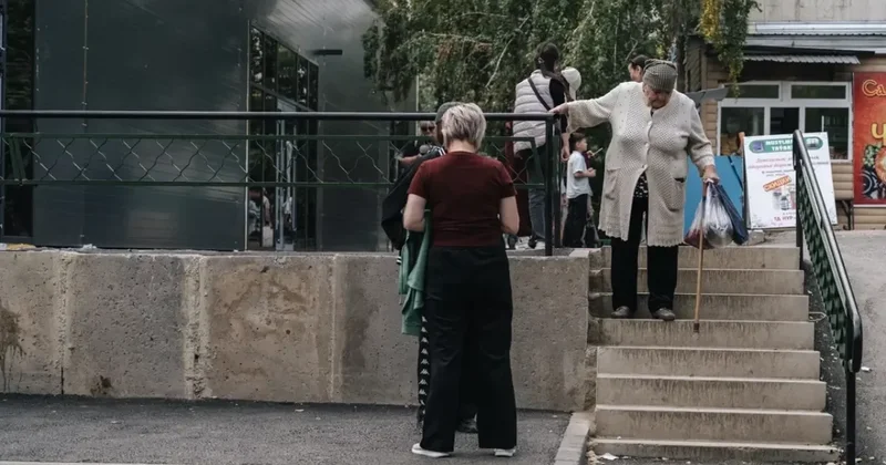 Кому из казахстанцев будут платить до конца жизни: ответ Минтруда