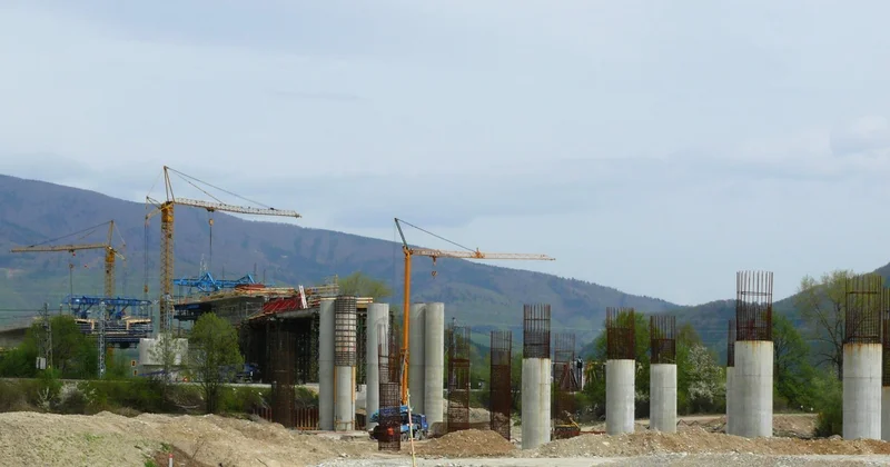 Подрядчик и чиновники могли украсть миллиарды тенге на строительстве моста в Петропавловске