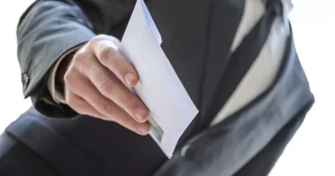 Искоренить выплаты зарплат в конвертах собирается глава Минтруда