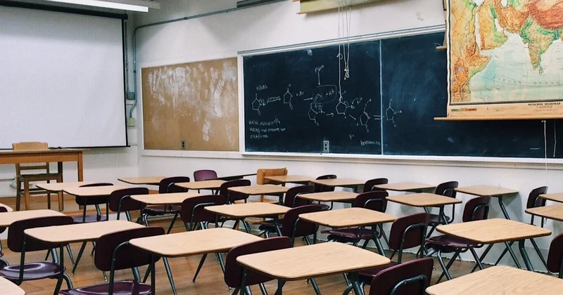 Школьницы подрались в Астане родители требуют уволить директора