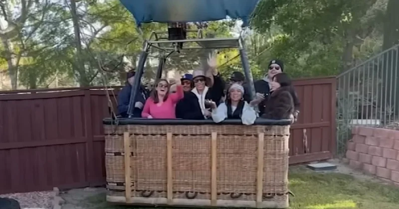 Воздушный шар с 13 пассажирами упал во двор жителя США