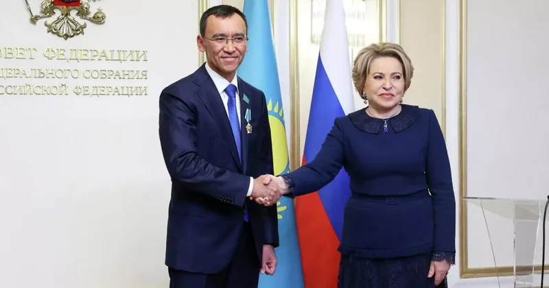Сенат спикері Мәулен Әшімбаев Ресейде Достық орденімен марапатталды