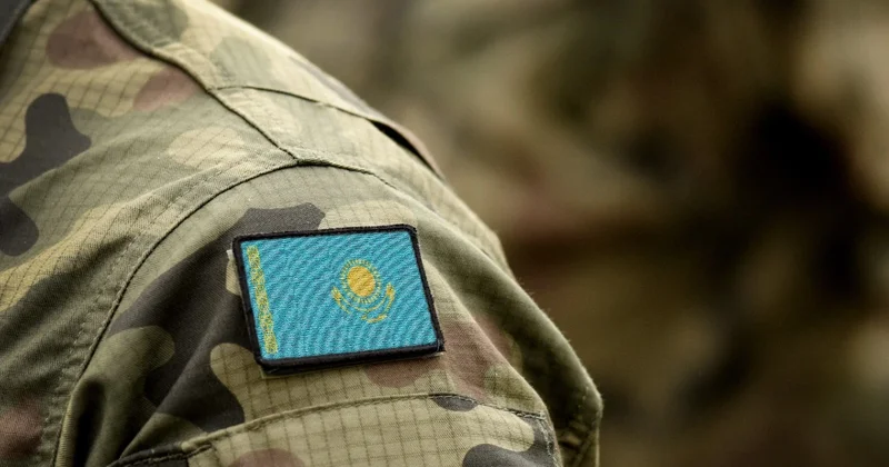 Отстранённым на время следствия военным Казахстана будут выплачивать минимальную зарплату