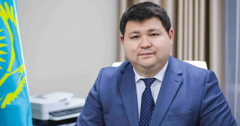 Оксфорд түлегі Стратегиялық жоспарлау агенттігі басшысының орынбасары болды