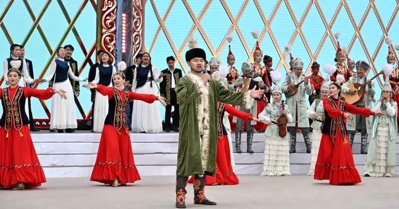 Қазақстанда Мәдениет және өнер қызметкерлері күні атап өтілуде
