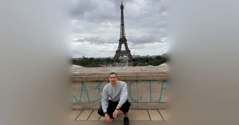 “Қандай масқара!“ Эйфель мұнарасының жанында “Қазақстан“ граффитиі пайда болды