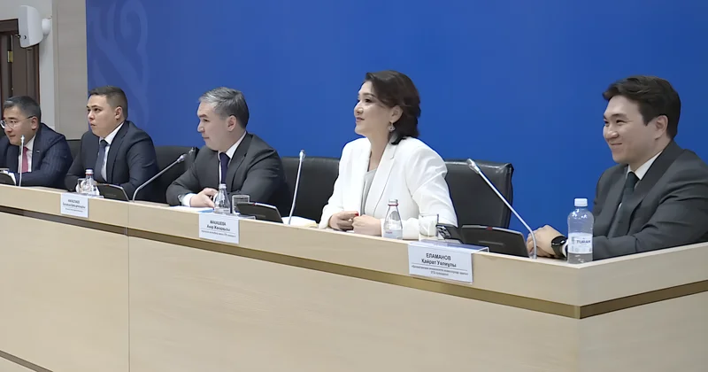 Үкіметке бәріңіз қандай көлікпен келдіңіздер? Күтпеген сұрақ спикерлерді күлдірді
