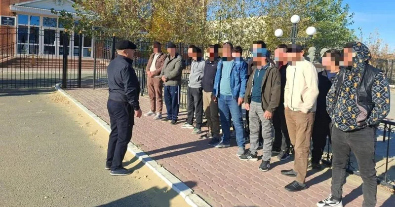 14 человек, строивших вокзал, выдворили из Казахстана и запретили въезд