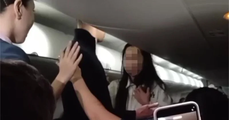 Астана Новосибирск рейсінде жолаушы қыз шу шығарды: видео