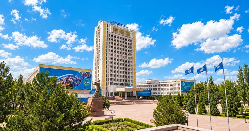 Преподаватель КазНУ заявила об увольнении и побоях: что ответил университет