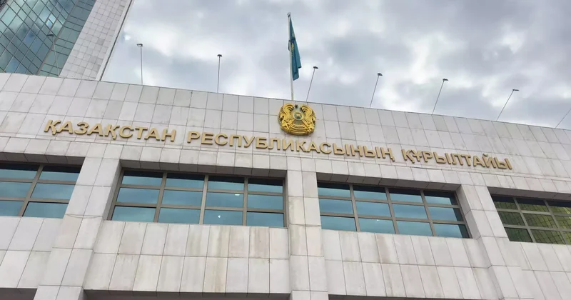 Құрылтайда 6,5 мың педагогтың жалақысына қатысты мәселе көтерілді