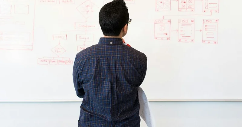 Житель Уральска потребовал выплатить бонусы за работу, но ничего не получил