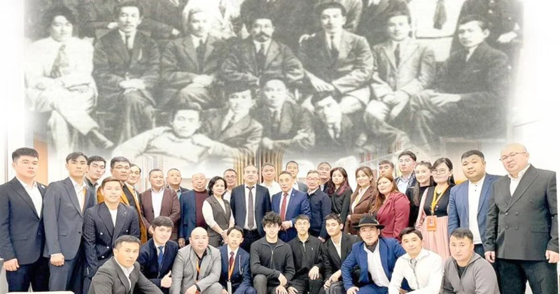 Алқа Алаш ақын жазушыларының алғашқы ұйымы