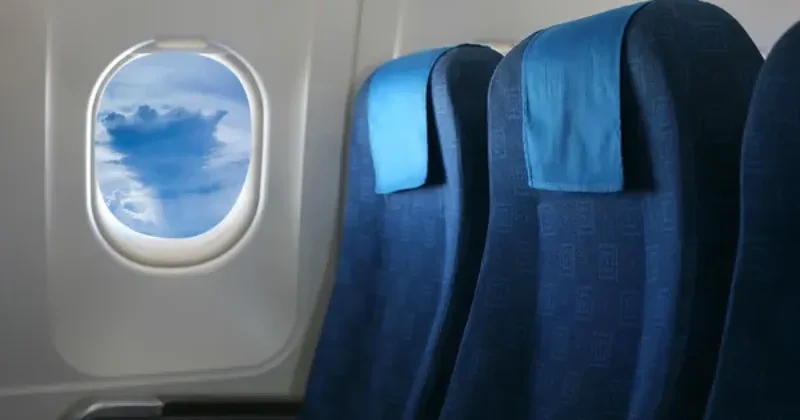 Иностранец снят с рейса за курение на борту самолета Уральск Алматы