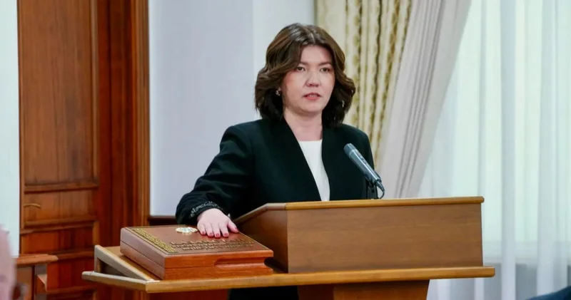 Директорлар өзі жақсы көретін мұғалімге сағат бөліп береді : министр саладағы әділетсіздікпен күреспек