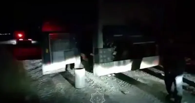 Қостанай облысында халықаралық бағыттағы автобус бұзылып, шетелдіктер эвакуацияланды