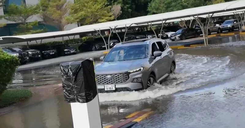 Дубайды топан су басты