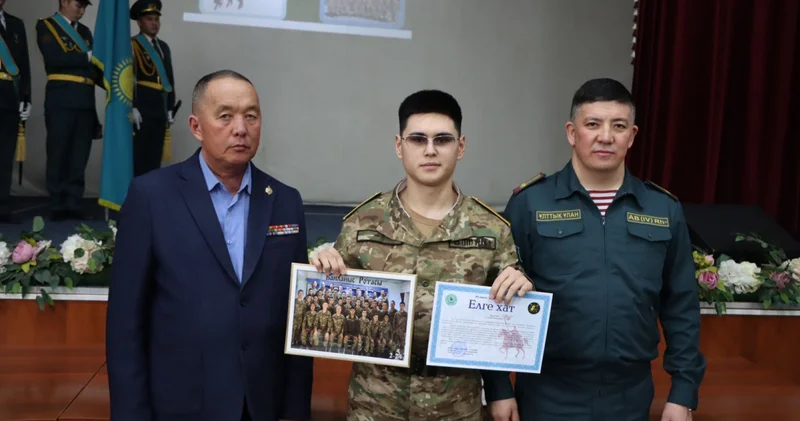 Ұлттық ұландағы ұлықтау кеші: Астаналық сарбаздар үйіне қайтады