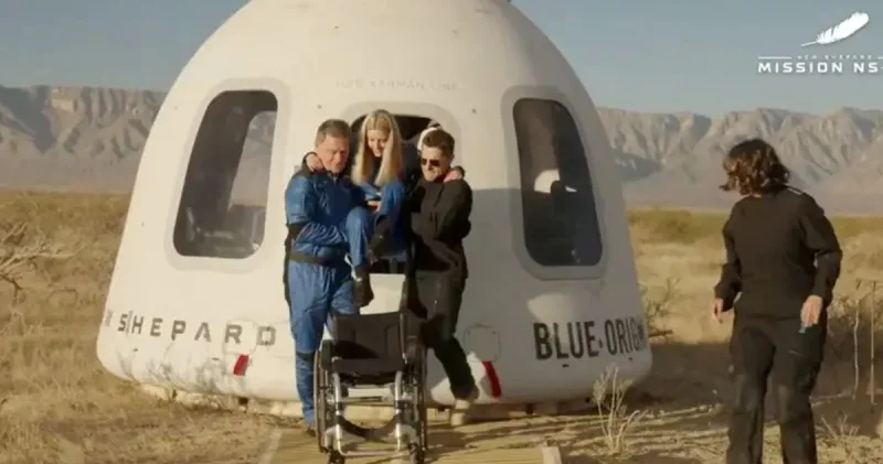 Әлемдік жаңалық: арбаға таңылған неміс инженері алғаш рет ғарышқа ұшты