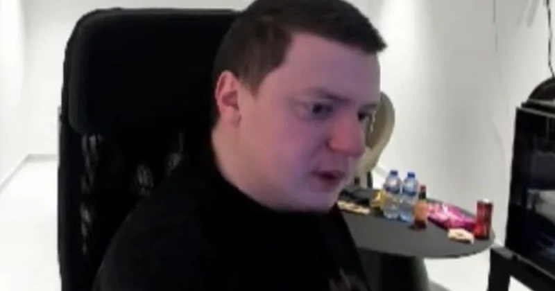 Белорусский блогер Mellstroy заявил, что Казахстан перекрыл ему все передвижения