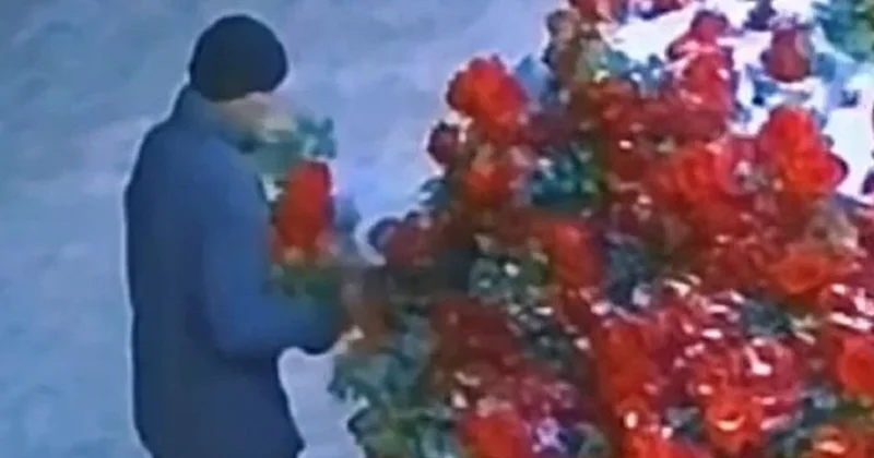 Романтик из Степногорска собрал букет и подарил его даме, за что был арестован (видео)