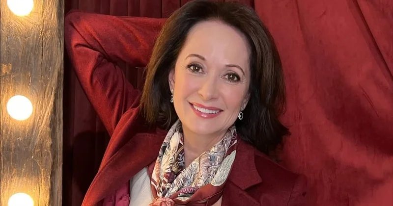 Звезда советского и российского кино Ольга Кабо показала фото из юности