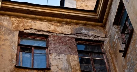 Жителей ветхих и аварийных домов будут переселять в Усть Каменогорске