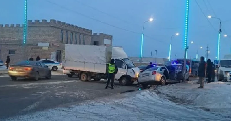 Массовая авария с участием грузовика произошла в Мангистау (фото, видео)