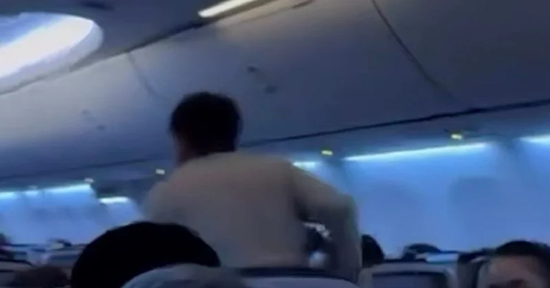 Студент медвуза пришел на помощь : пассажиру стало плохо на борту самолета Астана Шымкент (видео)