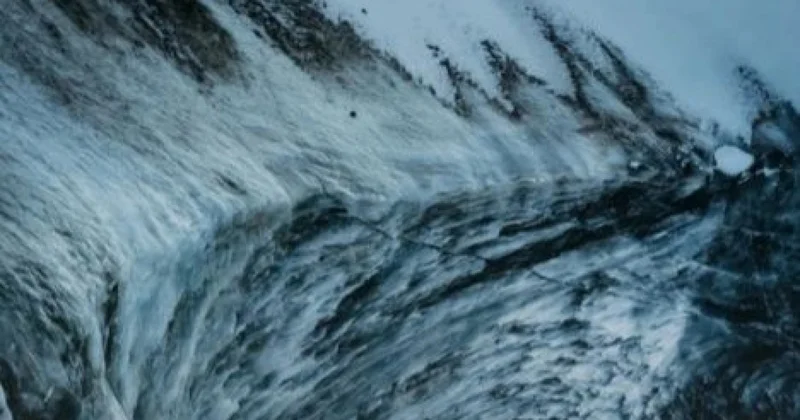 Богданович мұздығында қар көшкіні қаупі жоғары