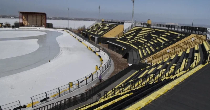 Крупнейший ледовый комплекс в Центральной Азии открыли в Конаеве