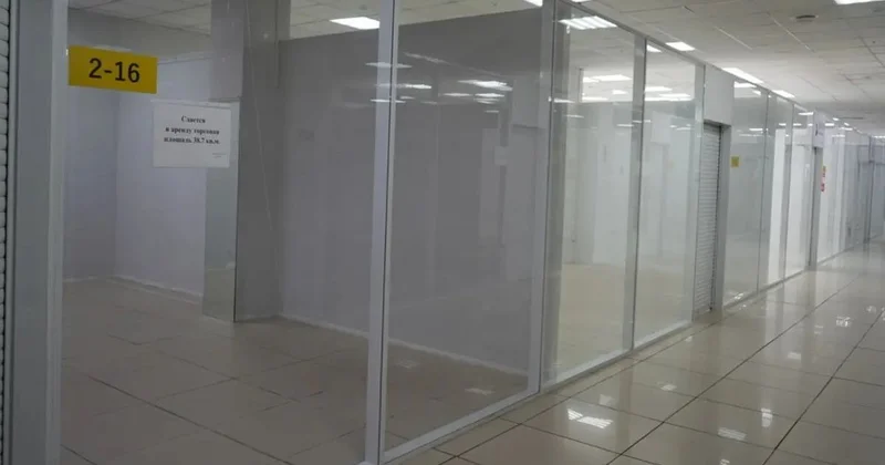 Магазины массово закрываются в одном из городов Казахстана: названы причины