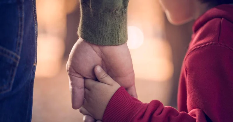 Привязала к батарее: отец избитых в области Жетicу детей рассказал подробности произошедшего