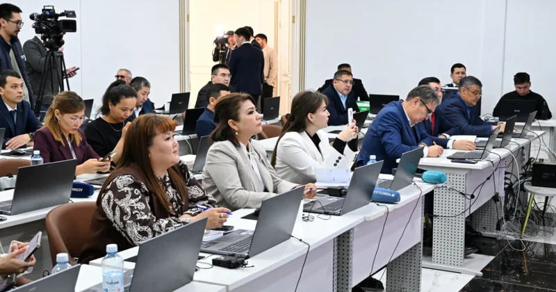 Ел мерейін өсірген жиын