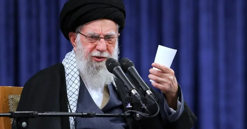 Хаменеи готовит план на случай своей гибели СМИ