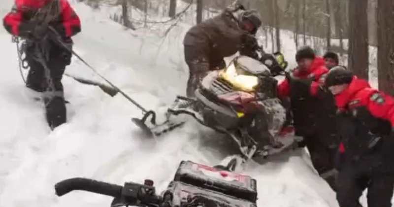 Прогулка на снегоходах едва не закончилась трагедией в Карагандинской области (видео)