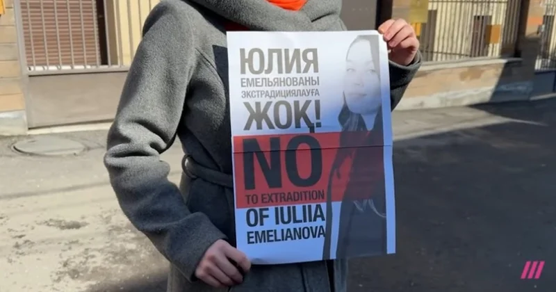 Накануне годовщины начала СВО телеканал Дождь заявил о рисках для россиян в Казахстане