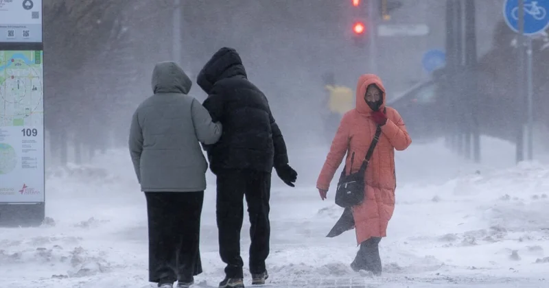 Шторм накрывает Казахстан: метель, гололед и ветер до 30 м/с