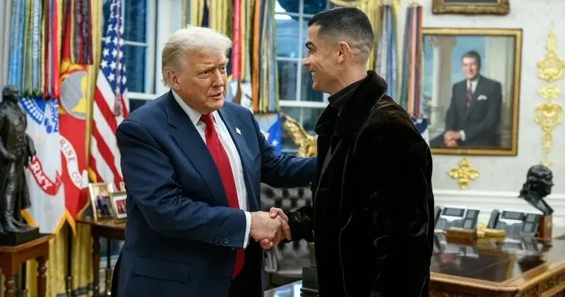 Трамп Роналдудың Америкаға келгенін күтіп отырғанын мәлімдеді
