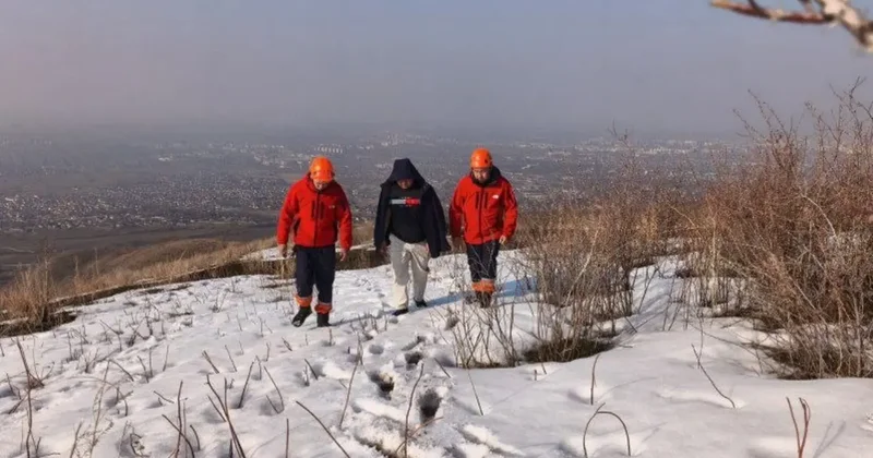 Туристы заблудились по пути к эвакуатору в горах Алматинской области