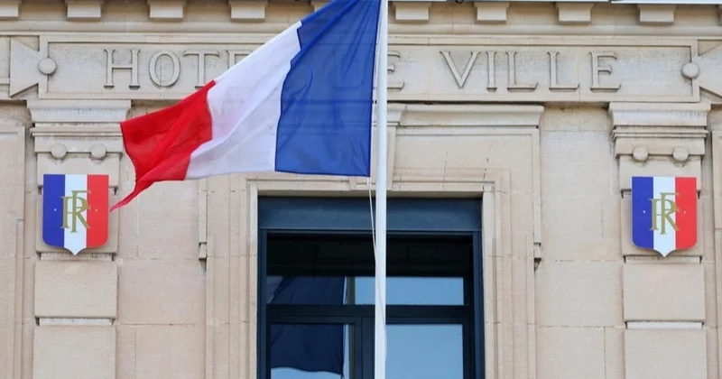 Париж бен Марсельде кім билікке келеді: Францияда жергілікті сайлаудың екінші кезеңі өтіп жатыр