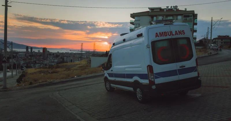 Два жилых дома обрушились в Стамбуле в результате взрыва