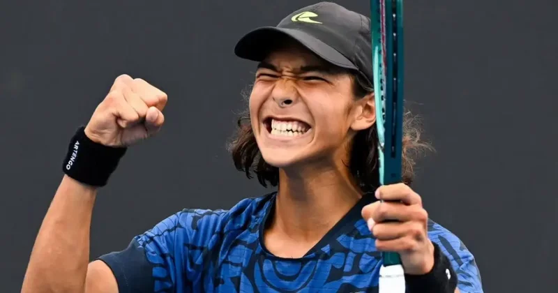 18 летний теннисист Амир Омарханов завоевал очередной титул на взрослом уровне